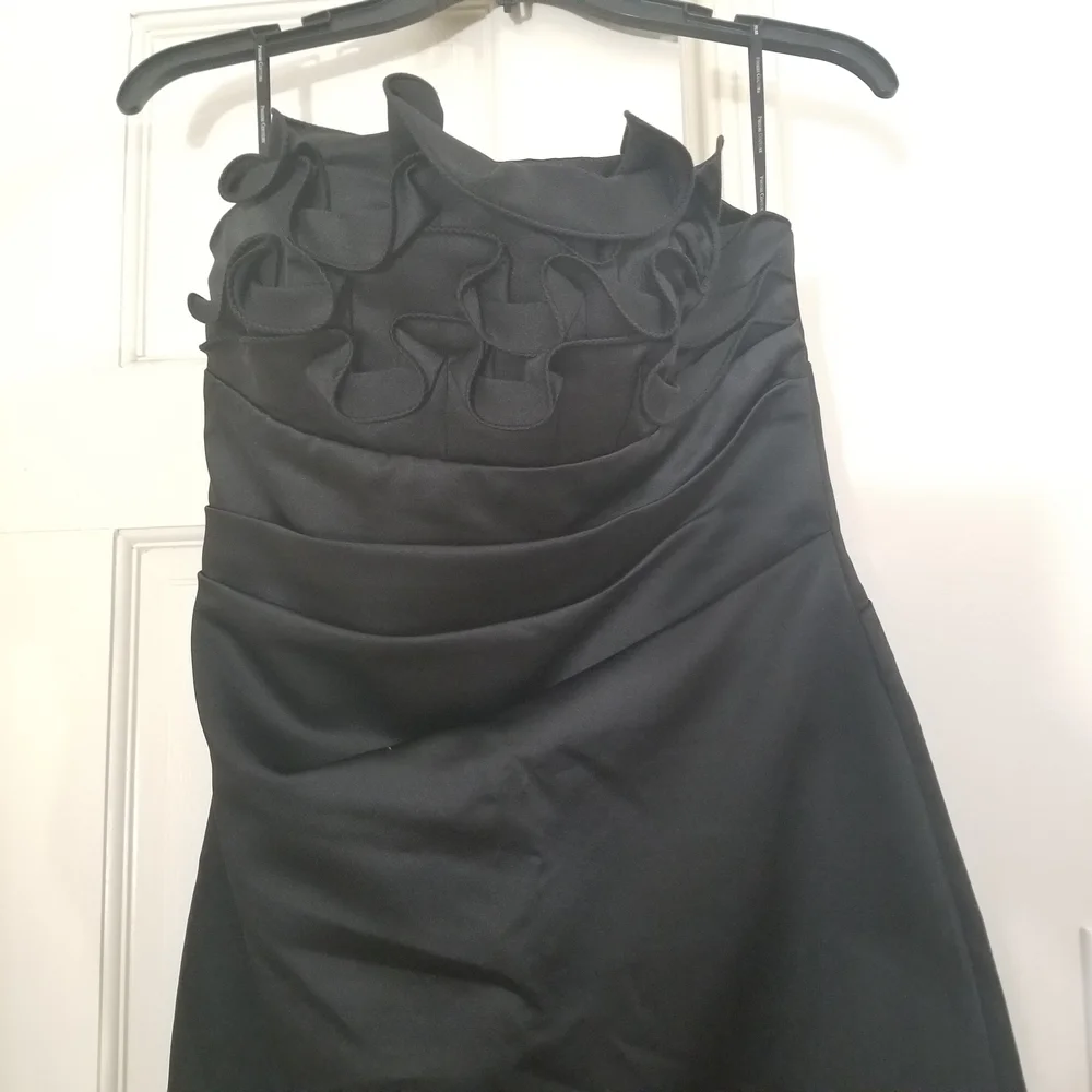BLACK Phoebe Couture ruffled tube top dress women's size 10 (346) - Picture 3 of 5